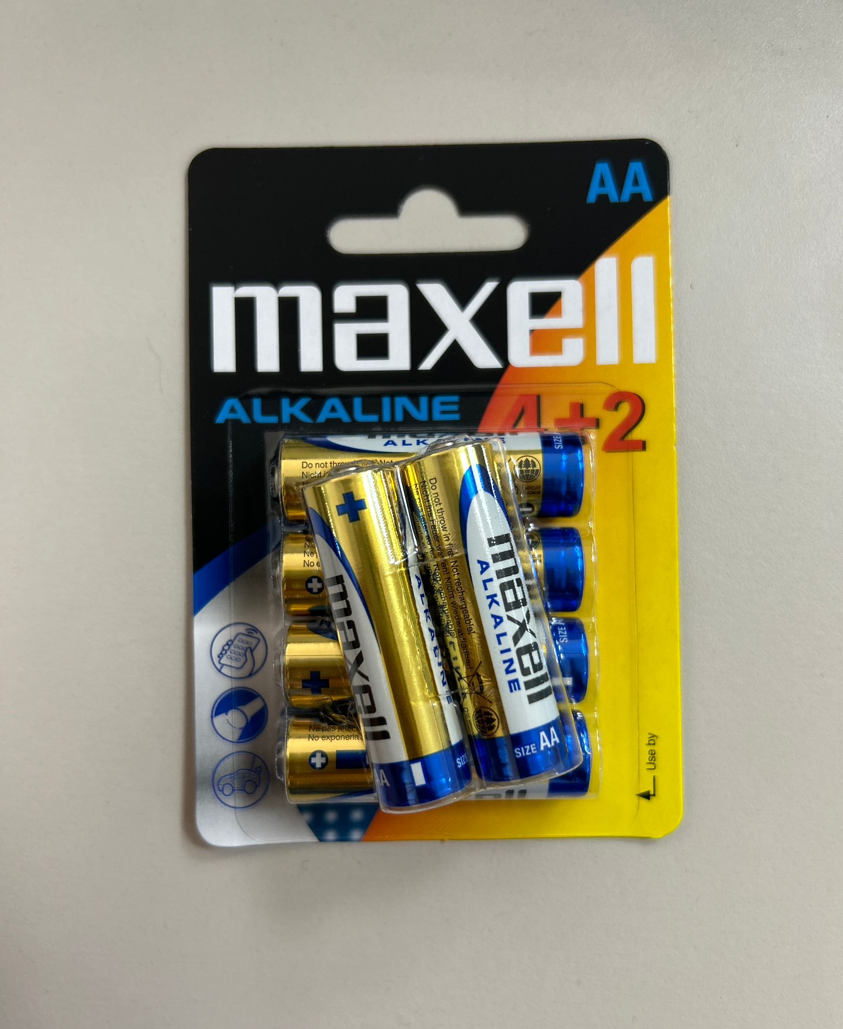 Maxell AA Batteries 4+2